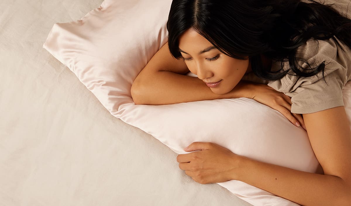 Cotton, Linen or Silk: Which Fabric Is Best for Sleeping? – Bed